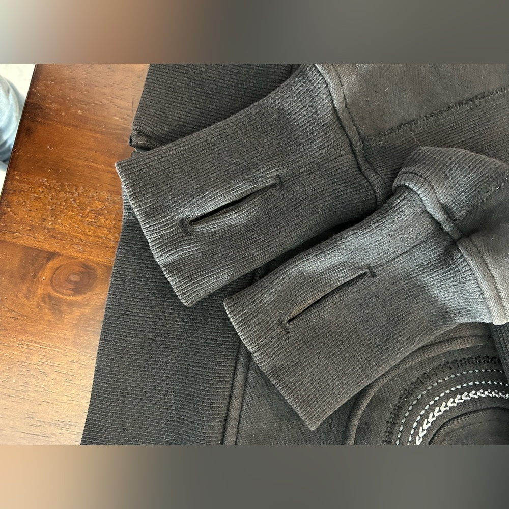 Lululemon Cuddle Up Jacket - Picture 11 of 11